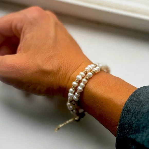 Chan Luu wrap bracelet - freshwater pearl and gold - Picture 4 of 5